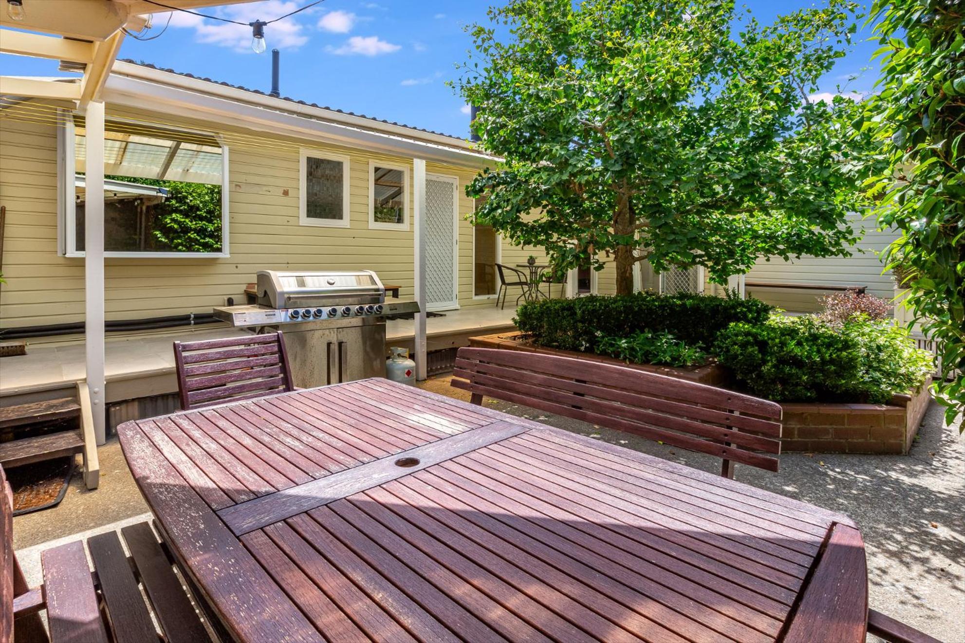 Retro 4 Bedroom Home, Warm And Welcoming, Quiet Location ポリルア エクステリア 写真