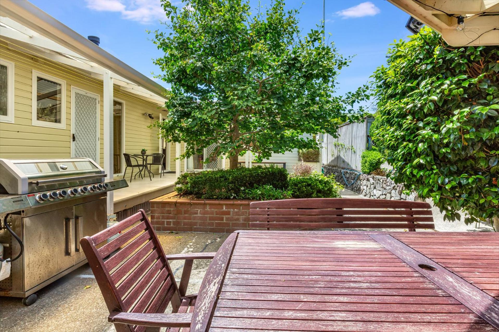 Retro 4 Bedroom Home, Warm And Welcoming, Quiet Location ポリルア エクステリア 写真